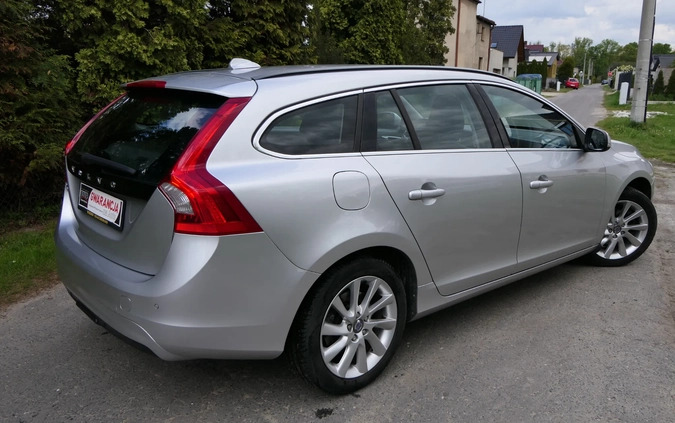 Volvo V60 cena 42999 przebieg: 210000, rok produkcji 2013 z Orzesze małe 562